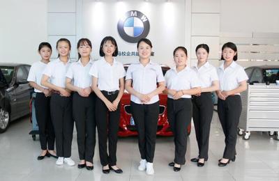 00后女生學汽修 打破性別刻板印象，99%汽車企業青睞的新趨勢